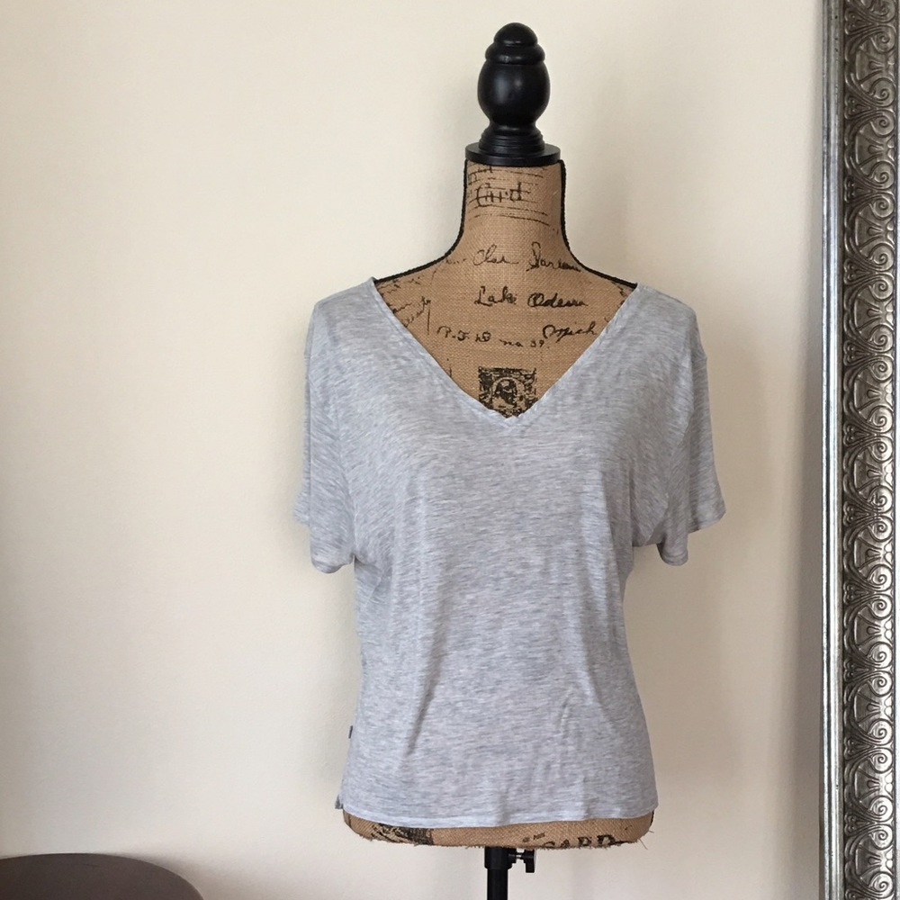 Lululemon tee shirt
