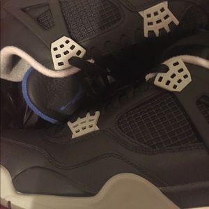 Jordan 4 retro