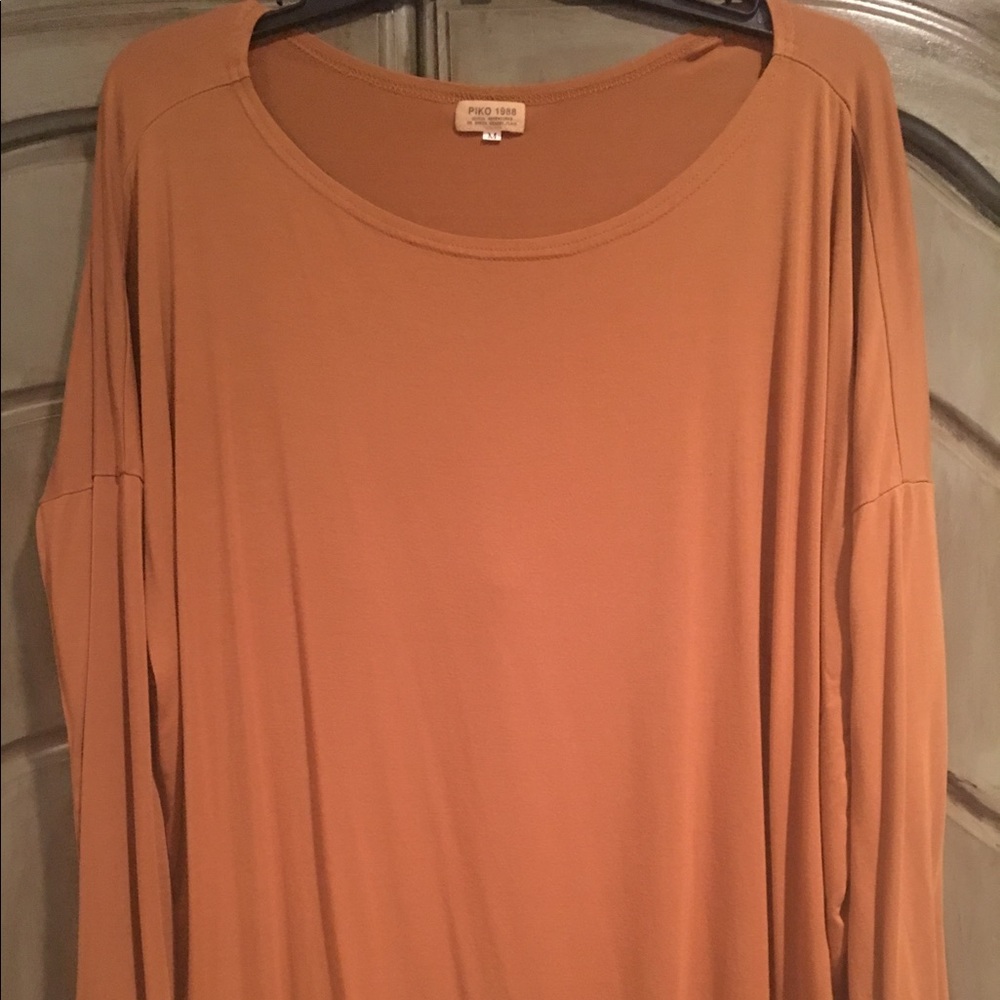 Piko long sleeve gold color