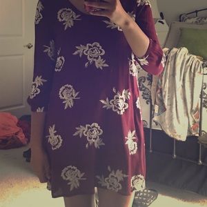 Full Tilt Burgundy and cream floral shift dress