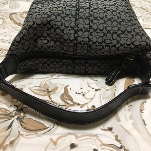 Perfect little signature COACH bag