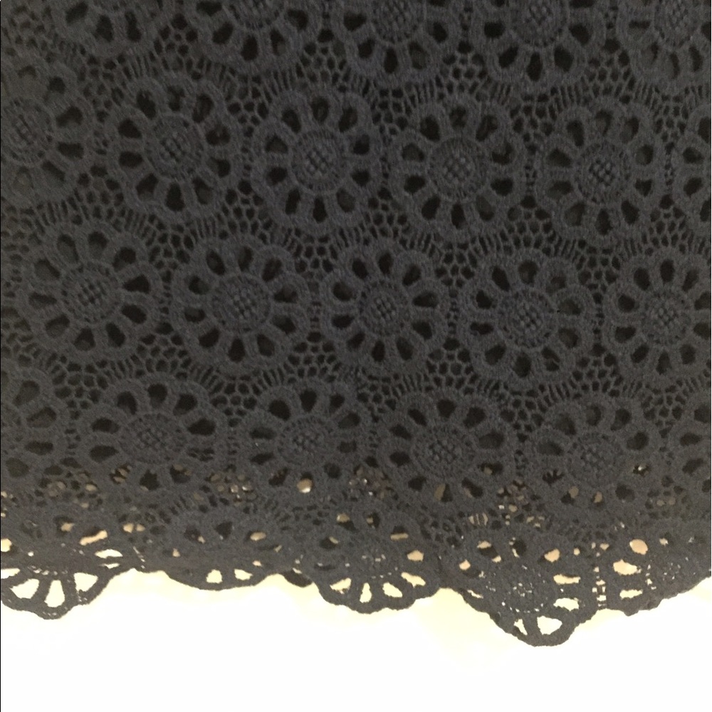 Navy color lace skirt. - Picture 4 of 6