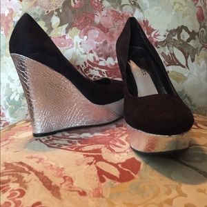 Kardashian Kollection black and silver wedges