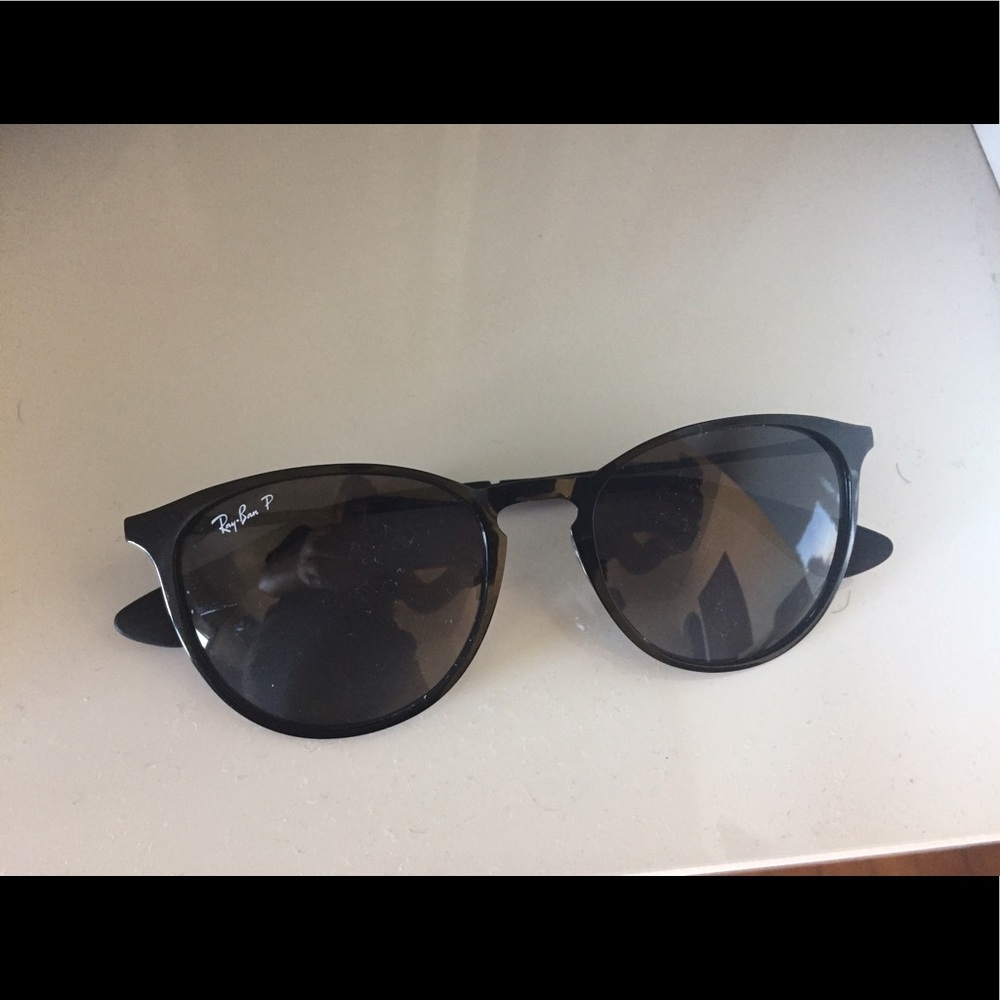 Like new polarized ray bans