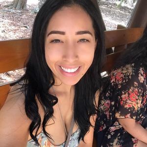 Meet your Posher, Alexis