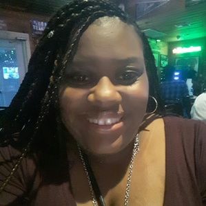 Meet your Posher, Jelisa