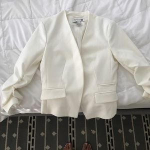 Forever 21 ✨ white blazer size S petite