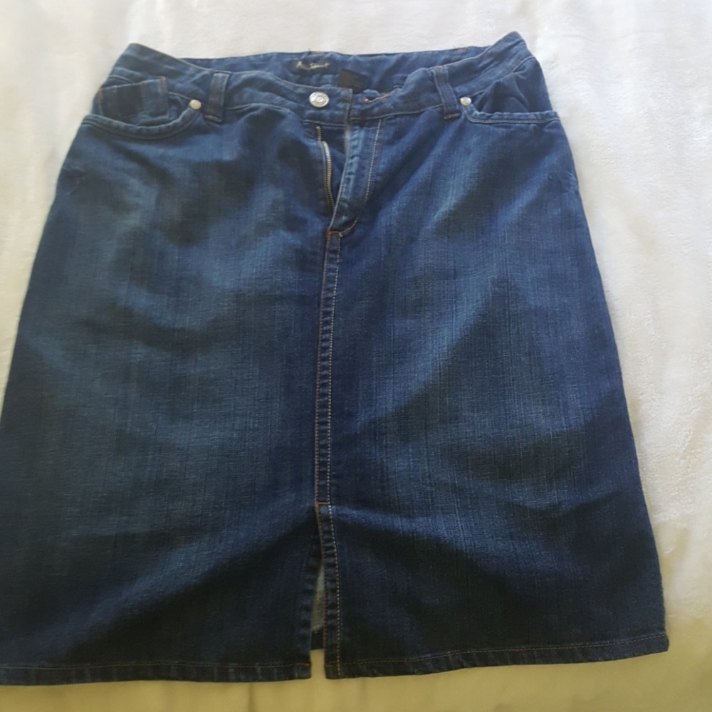 Front & Back pockets!