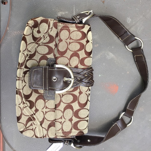 Brown Coach signature shoulder bag - Picture 1 of 3