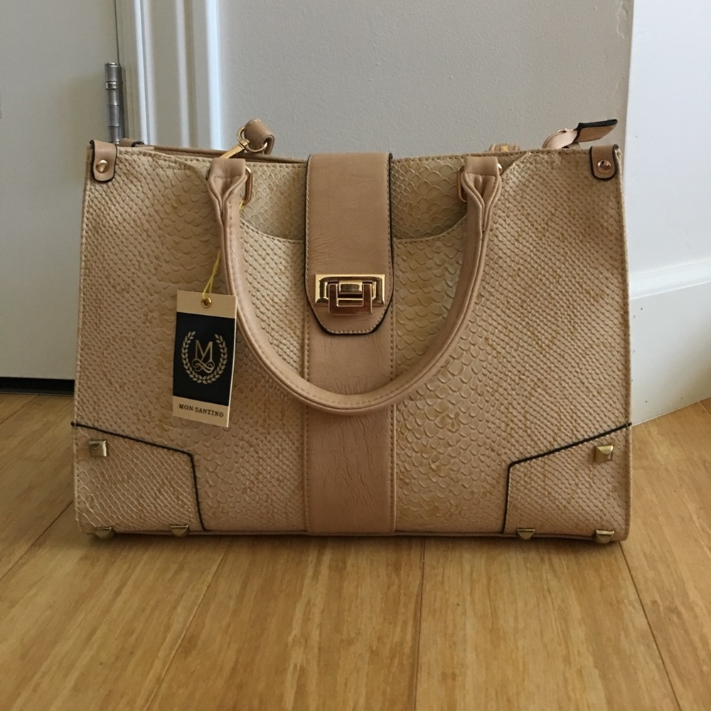 Faux leather Italy handbag, snake skin. Tan color