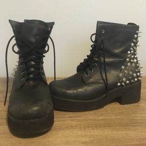 Steve Madden spike boots