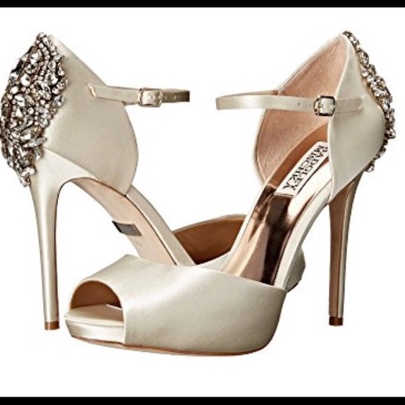 Badgley Mischka Shoes - Badgley Mischka bridal sandals ivory satin