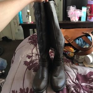 Under the knee Boots