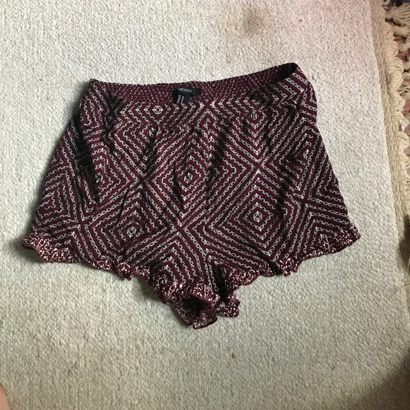 Forever 21 Pattern Shorts - Picture 1 of 1