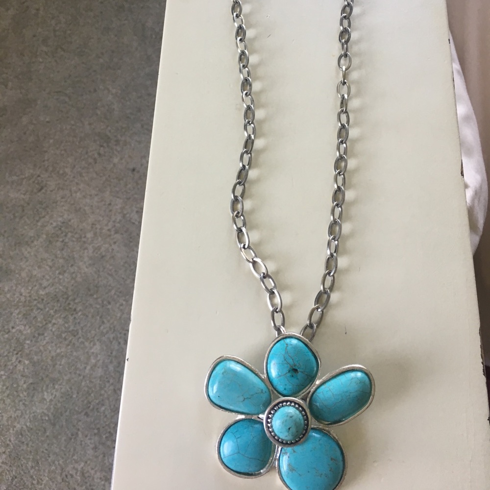 Flower turquoise necklace
