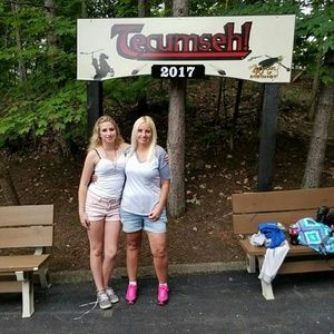 Meet your Posher, Lauri