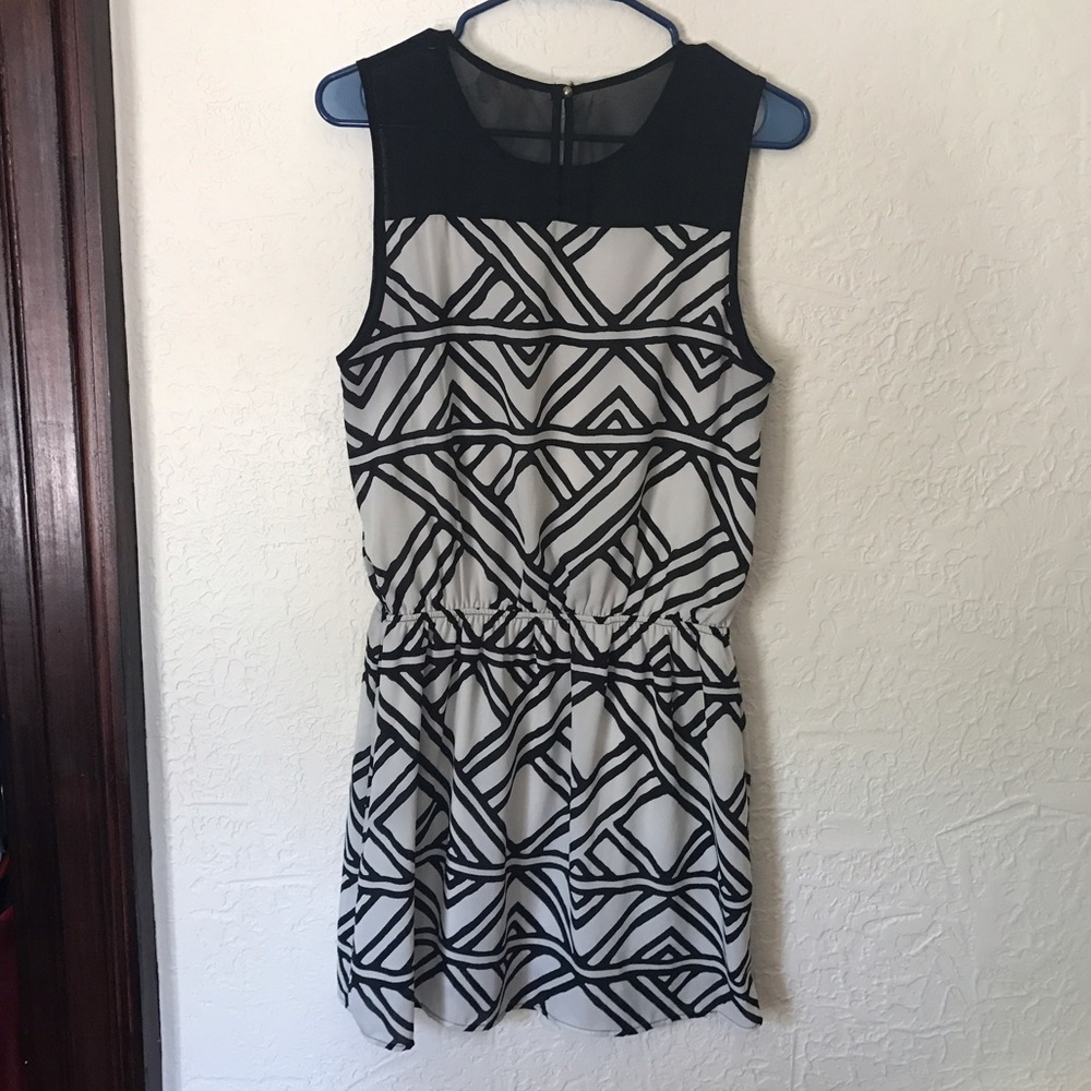 Black and white patterned dress