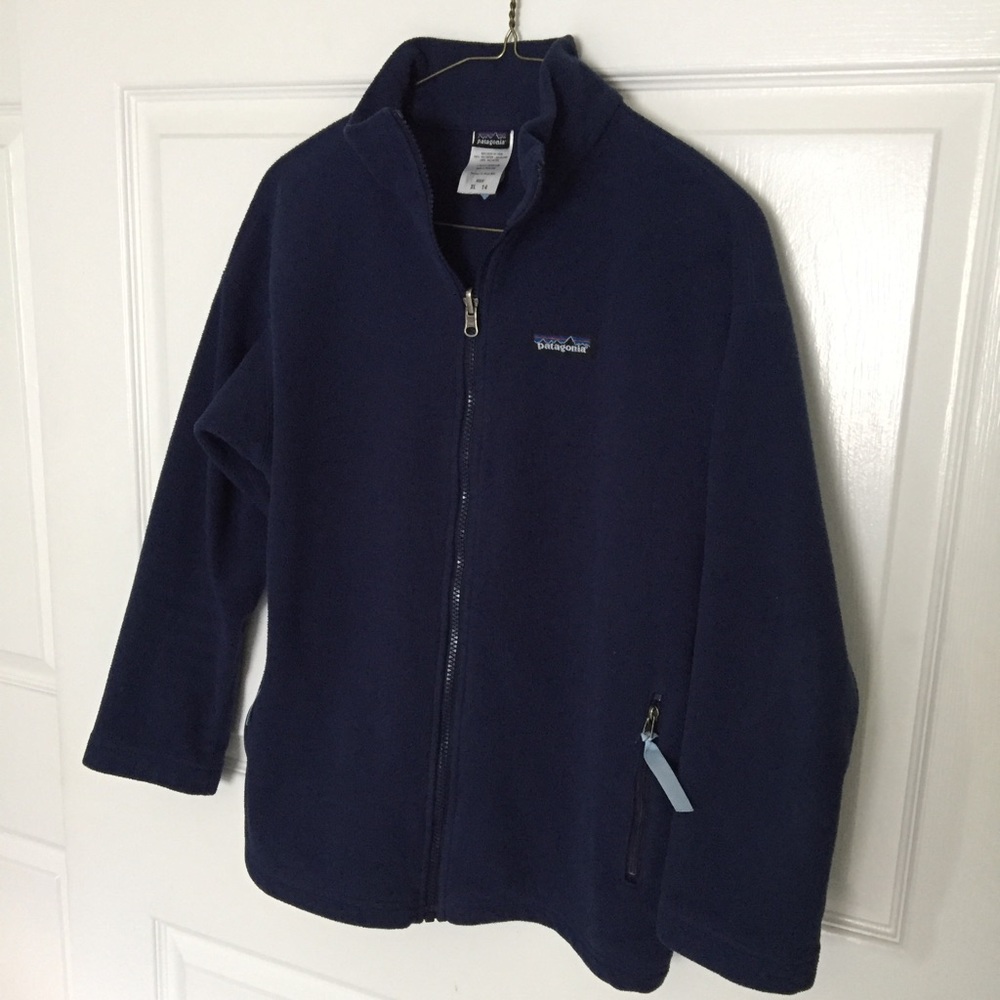 LAST CHANCE!! Navy Patagonia fleece zip-up
