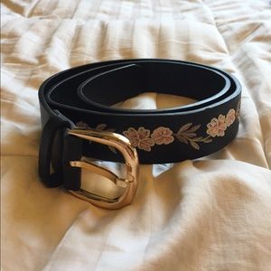 Flower belt