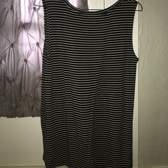 Black and White Stripped Cut Back Tank Top - Picture 2 of 3