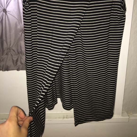 Black and White Stripped Cut Back Tank Top - Picture 3 of 3