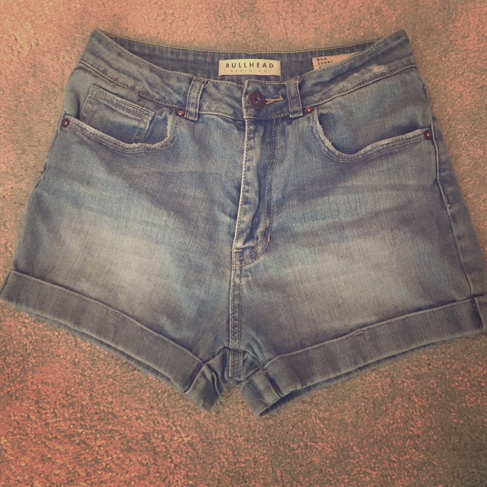 Bullhead High waisted denim shorts