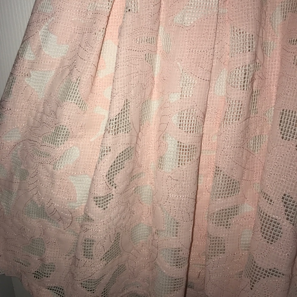 Super cute summer/spring dress.