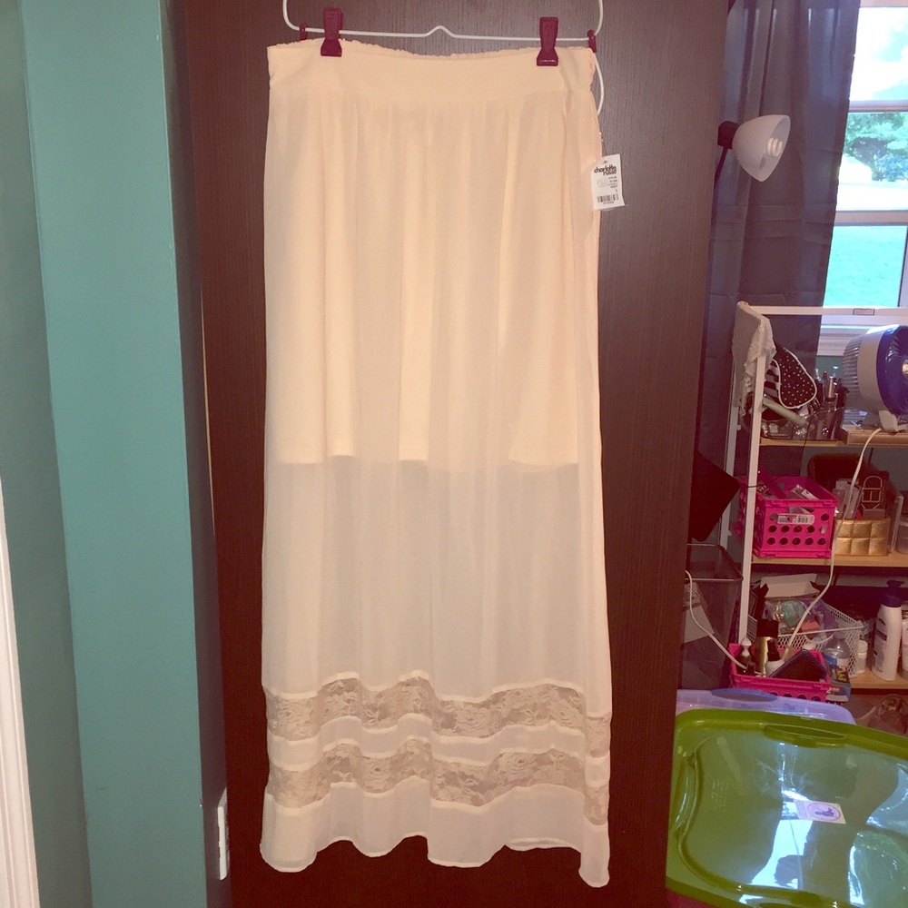 BRAND NEW Pink maxi skirt