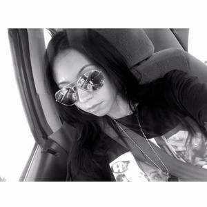 Meet your Posher, Crystal