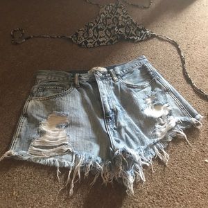 Light wash Hollister shorts 🏝