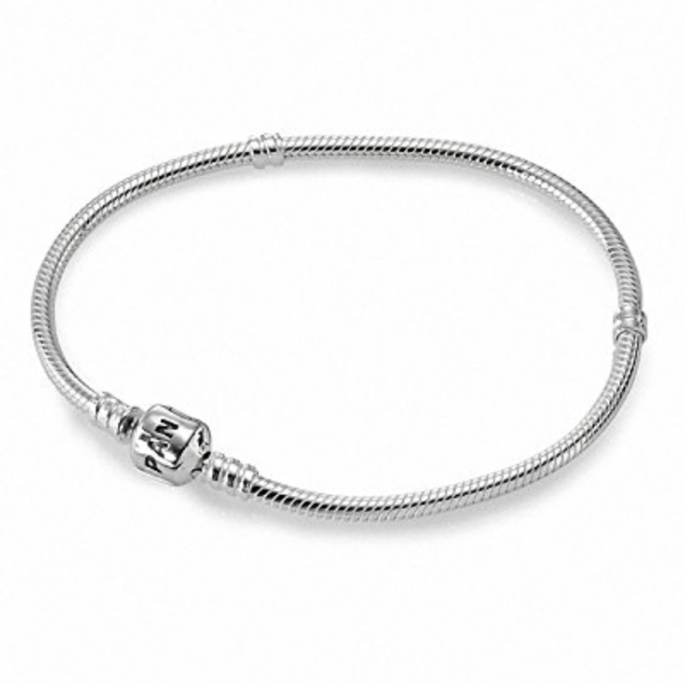 PANDORA STERLING SILVER BRACELET NEVER WORN!!!