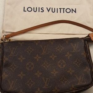 Louis Vuitton Pochette Accessories