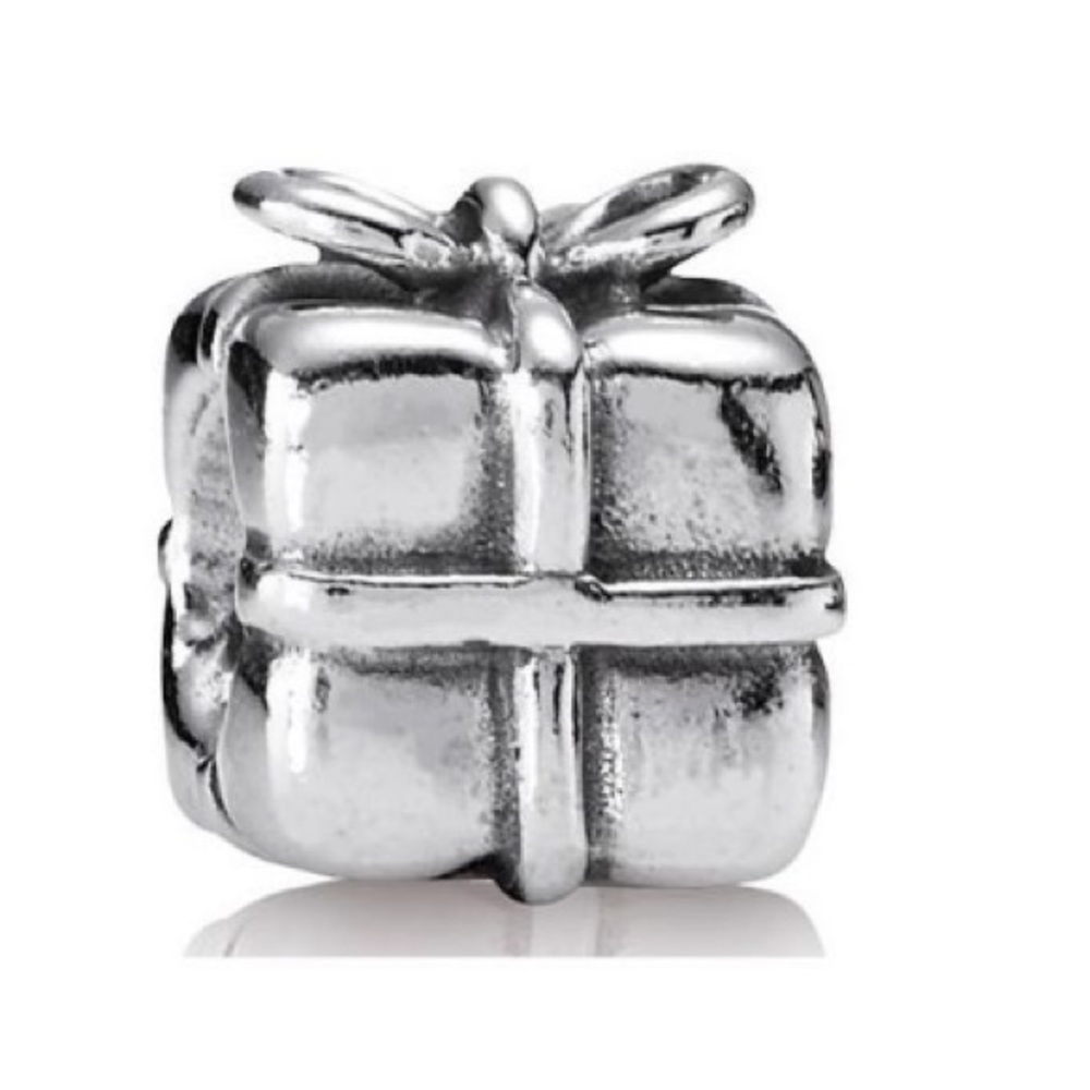 PANDORA BIRTHDAY PRESENT CHARM