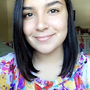 Meet your Posher, Antonia