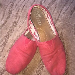 Red Toms Slip Ons
