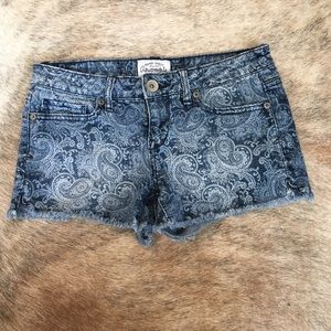 Cut-Off Paisley Jean Shorts!