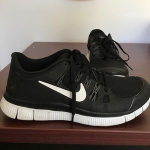 Black Nike Free Shoes-- worn once!