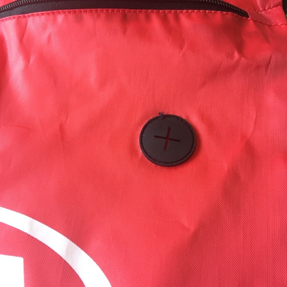 Red Kia VidCon Drawstring Backpack Bag w/ Pocket - Picture 3 of 4