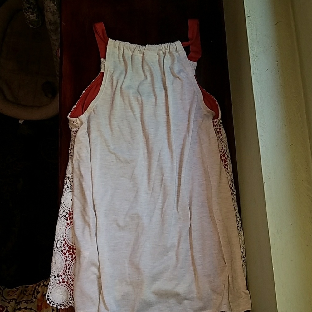 Lace front Feminine Tank - Picture 2 of 3