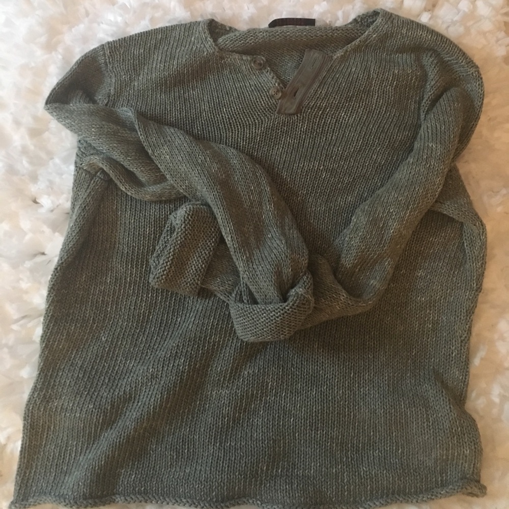 Tahari Loose Cable Knit Sweater Size M