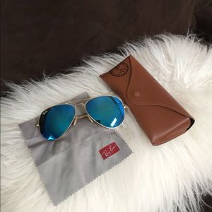 Ray Ban Blue Mirrored Aviators