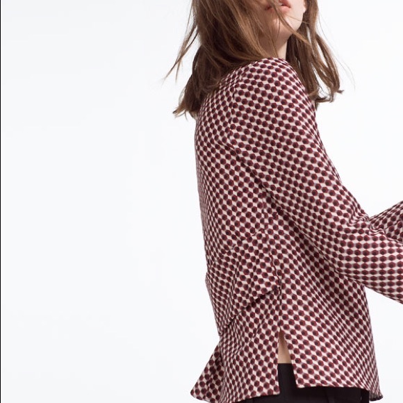 Zara Tops - ZARA GEOMETRIC PATTERN TOP WITH BACK BAND