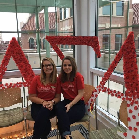 Meet your Posher, Kelsey - Picture 1 of 1