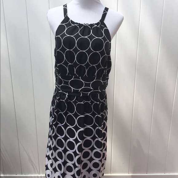 White House Black Market Dresses & Skirts - White House Black Market size 10 lined silk dress