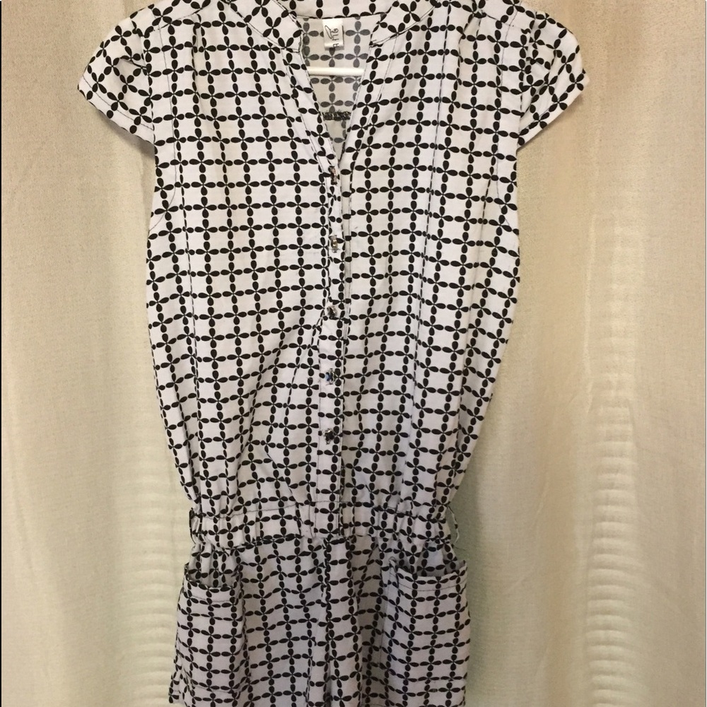 Short sleeve romper with pockets