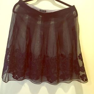 Elie Tahari chiffon lace trimmed pleated skirt