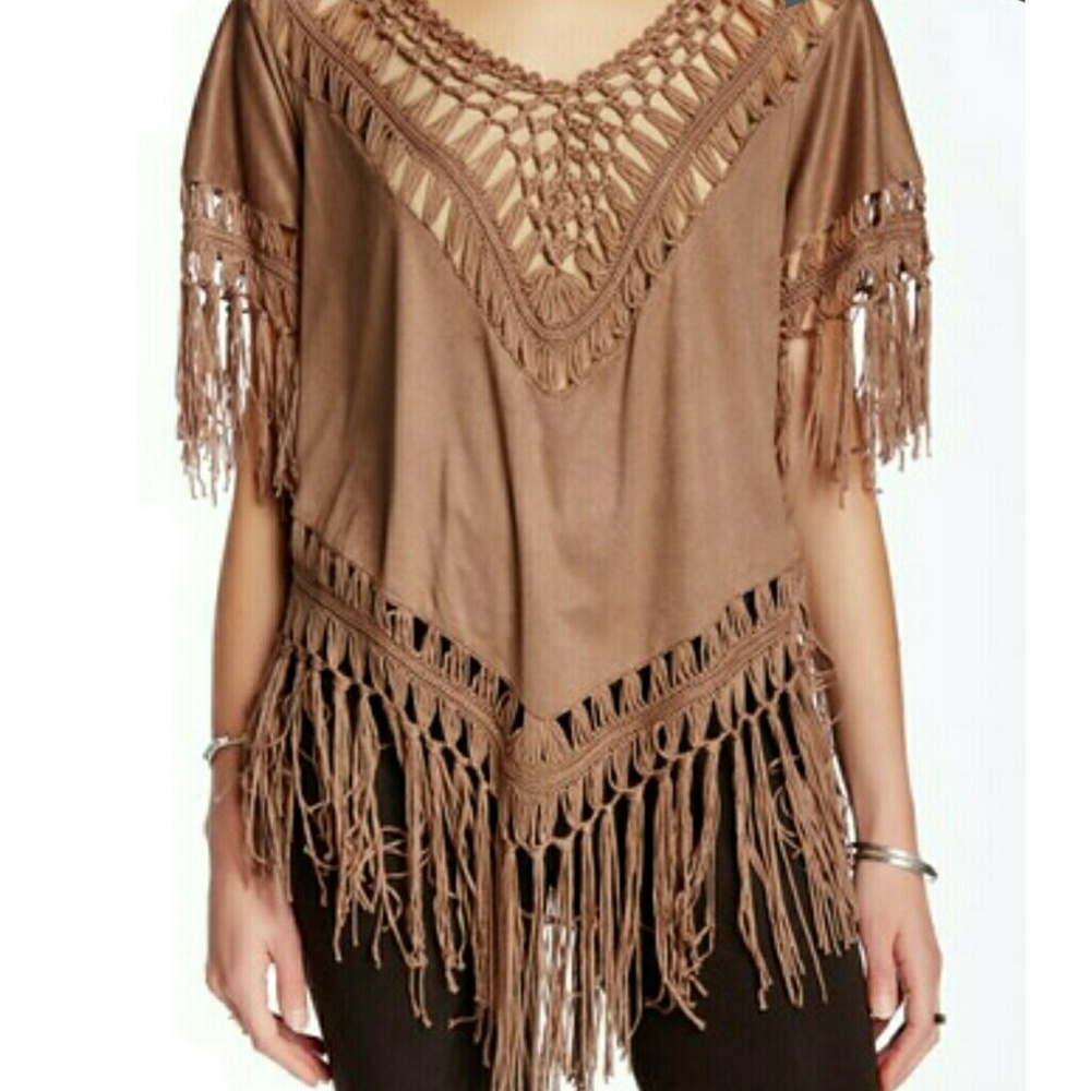 Crochet Fringed Blouse 💕NWOT💕