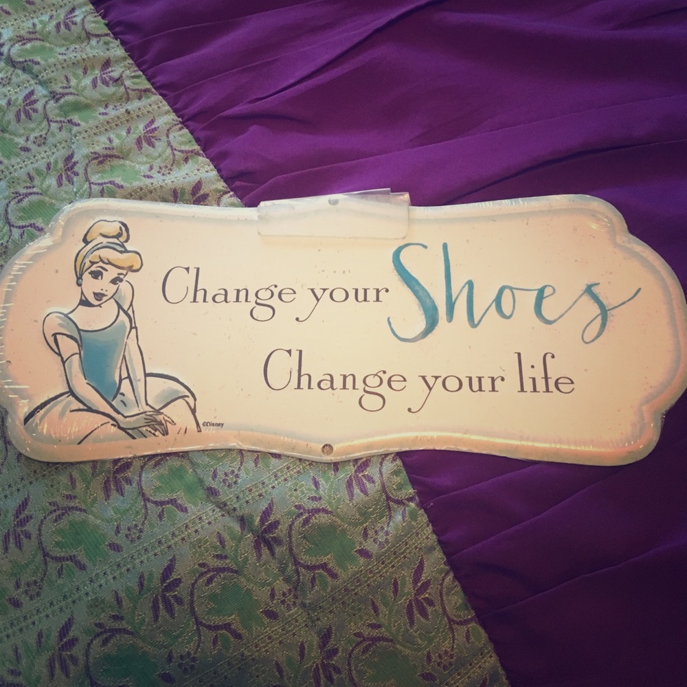 Plaque/sign