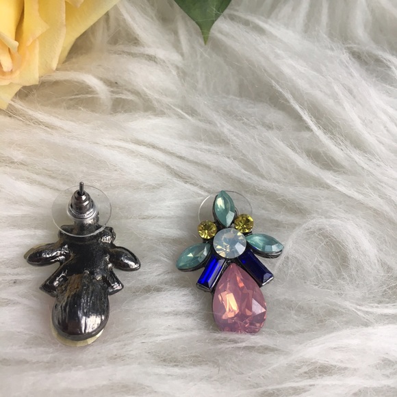 Colorful rhinestone statement stud earrings - Picture 3 of 3