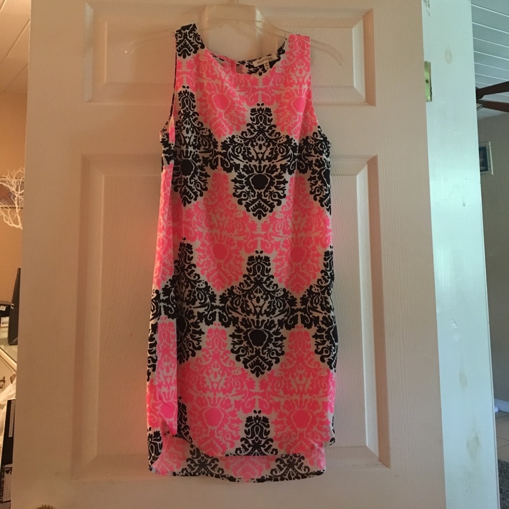 Francesca's hot pink and black dress
